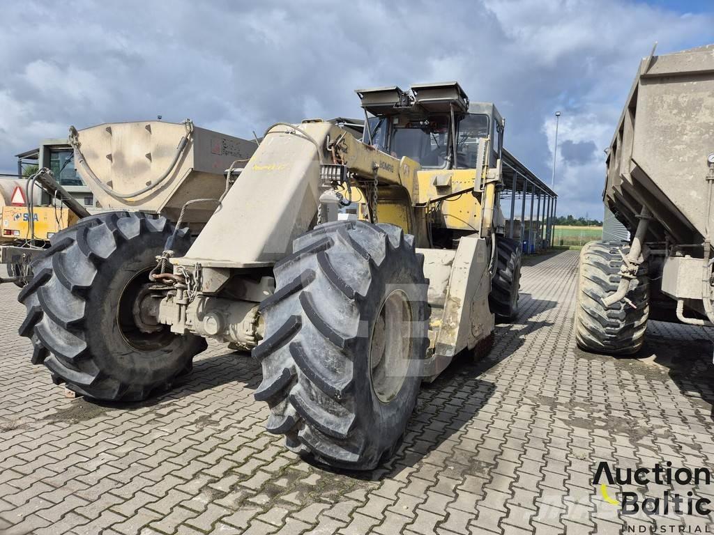 Bomag MPH 122 معدات تمهيد الطرق