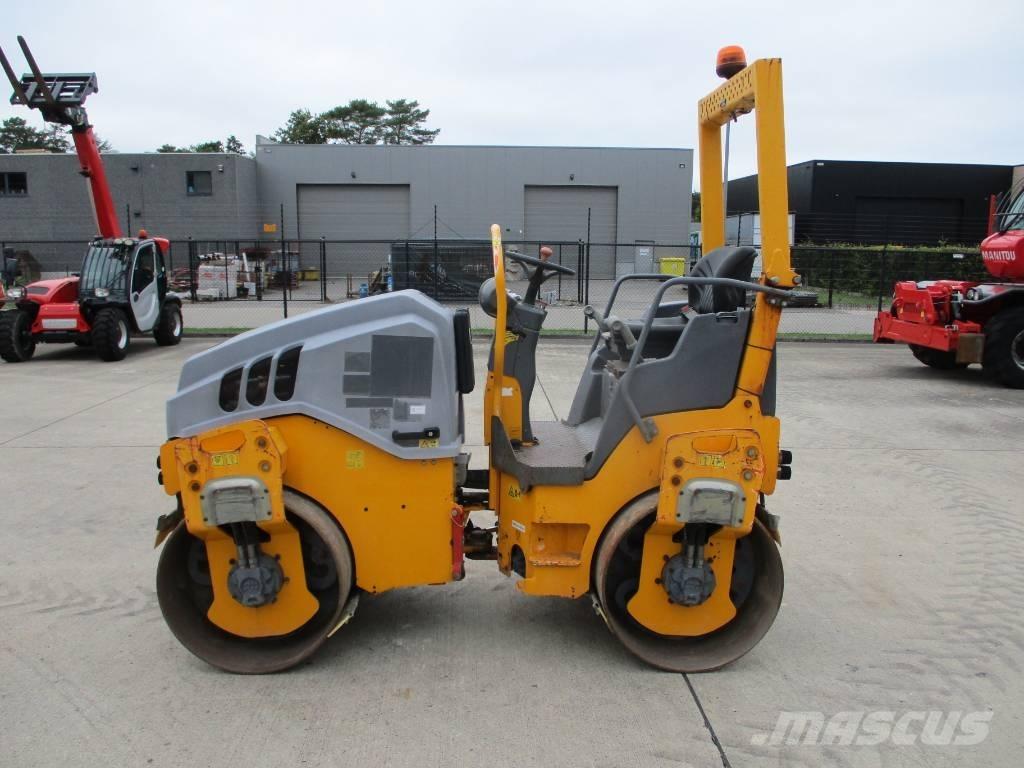 Hamm HD12VV (879) مداحل ثنائية الاسطوانة