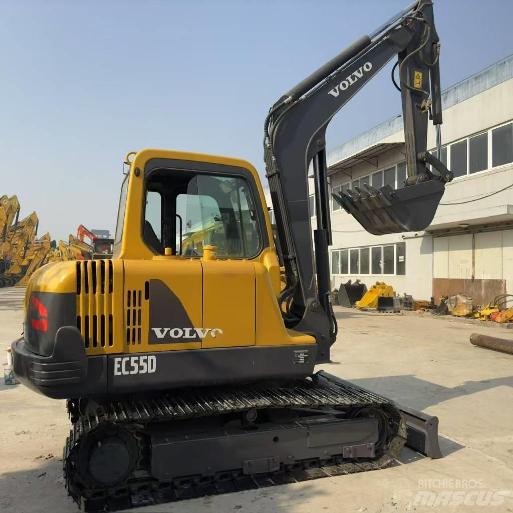 Volvo EC55D حفارات زحافة