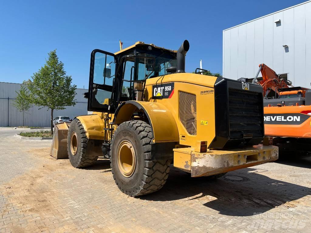 CAT 950 لوادر بعجل