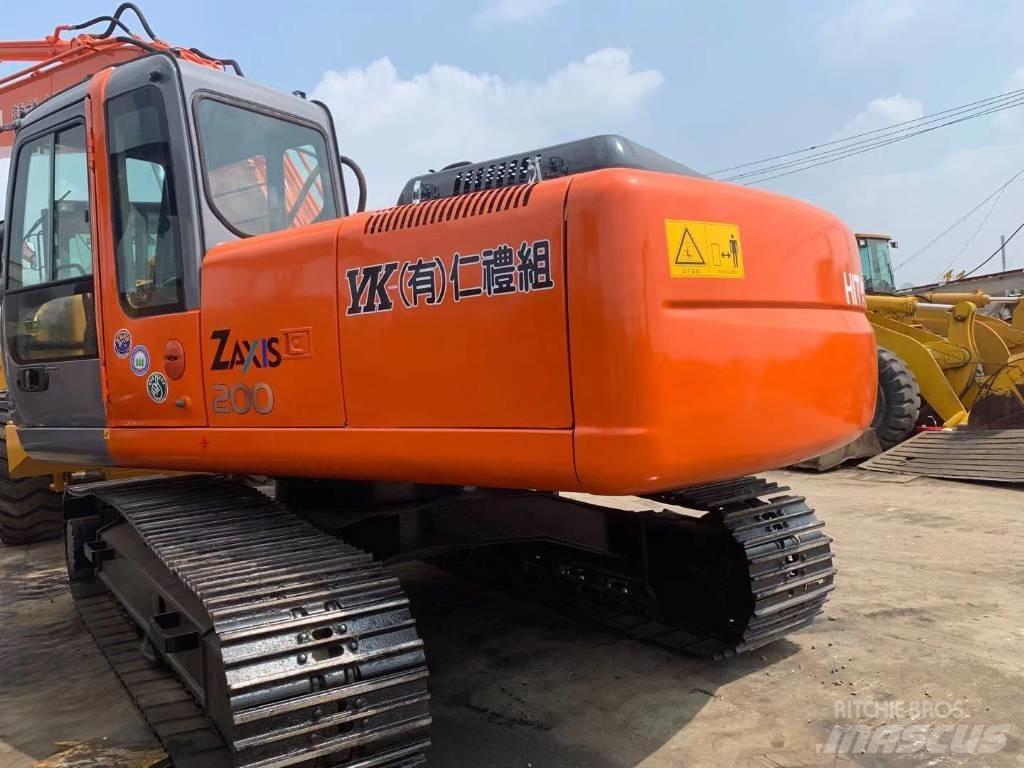 Hitachi zx200 حفارات زحافة