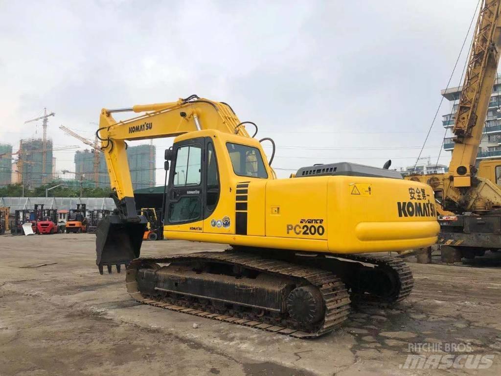 Komatsu PC 200-6 حفارات زحافة