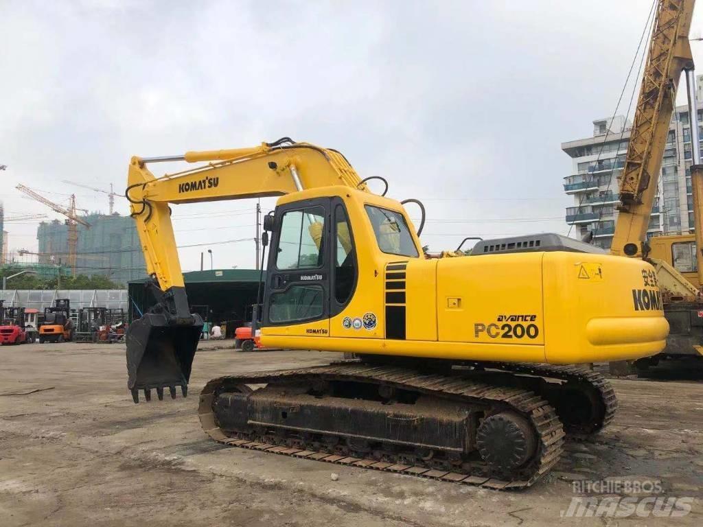 Komatsu PC 200-6 حفارات زحافة