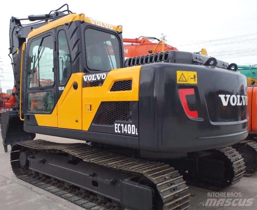 Volvo EC 140 DL حفارات زحافة