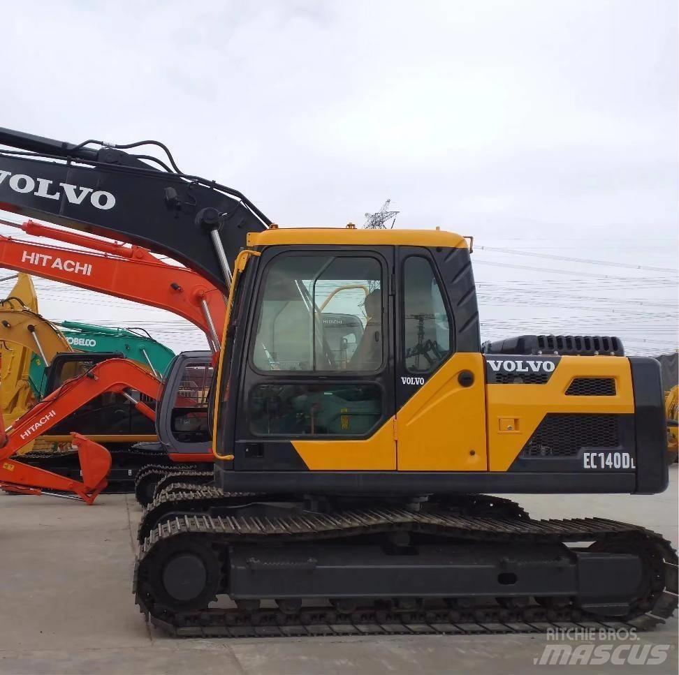 Volvo EC 140 DL حفارات زحافة