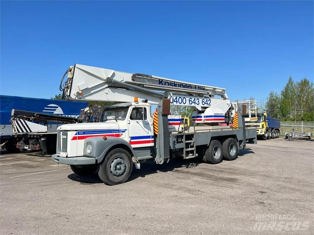 Scania 111 6X2 شاحنات الرافعات