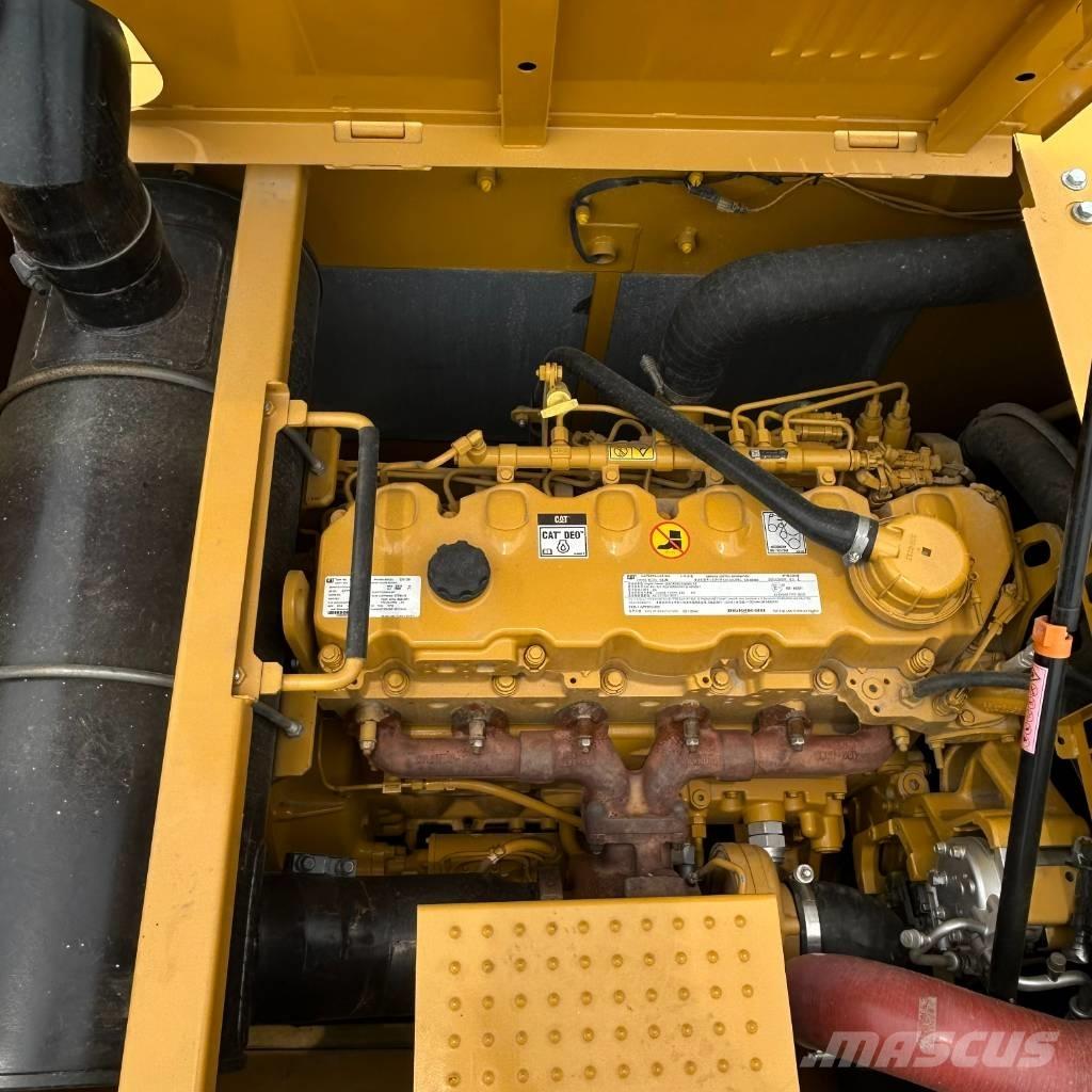 CAT 336GC حفارات زحافة