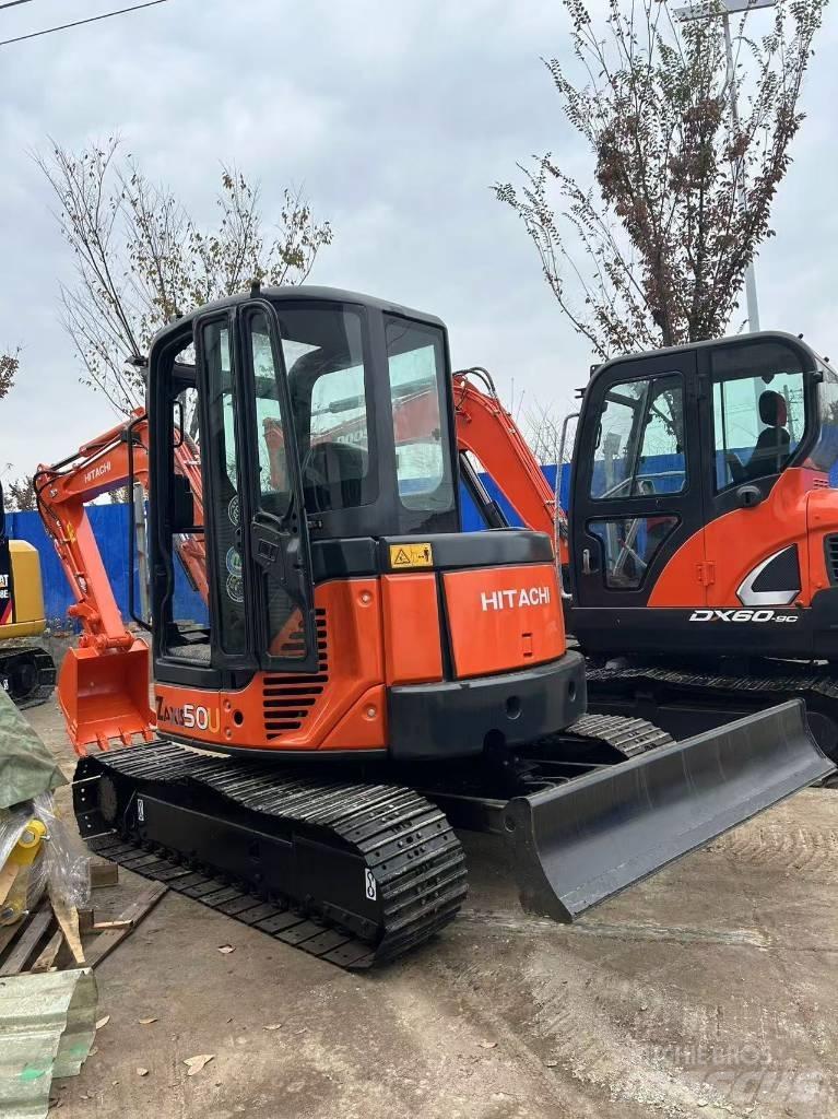 Hitachi ZX 50 U حفارات زحافة
