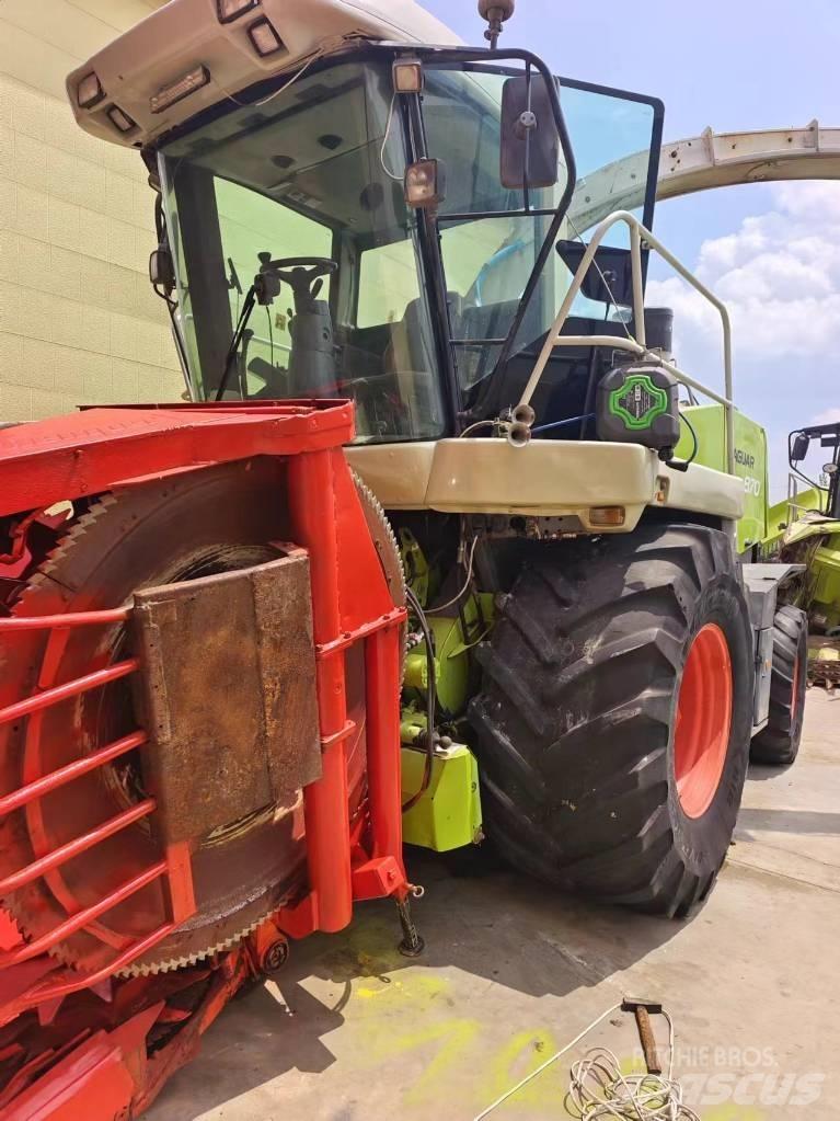 CLAAS Jaguar 870 علافات ذاتية الدفع