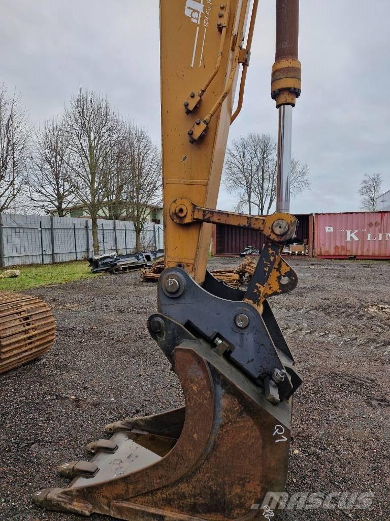 CASE CX 180 B حفارات زحافة