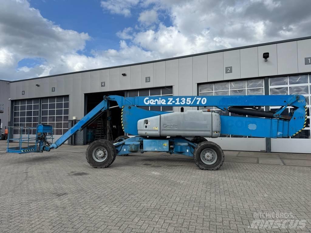 Genie Z 135/70 رافعات سلة مفصلية