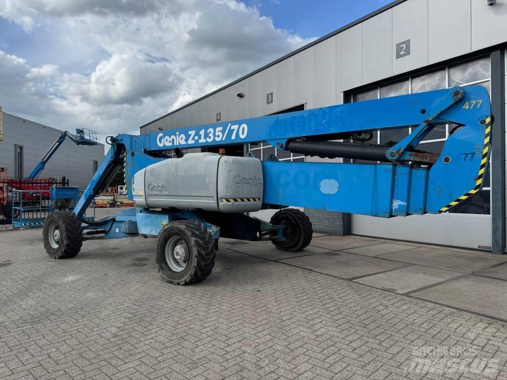 Genie Z 135/70 رافعات سلة مفصلية
