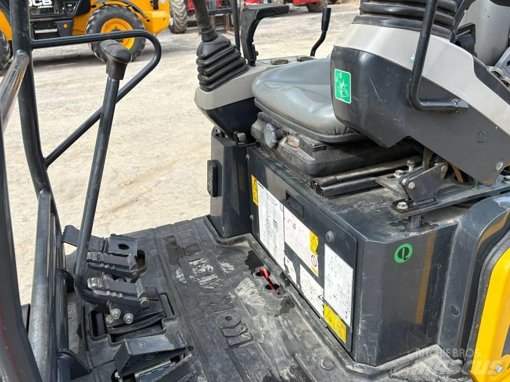 Komatsu PC 14 R-3HS حفارات صغيرة أقل من 7 طن (حفارات صغيرة)