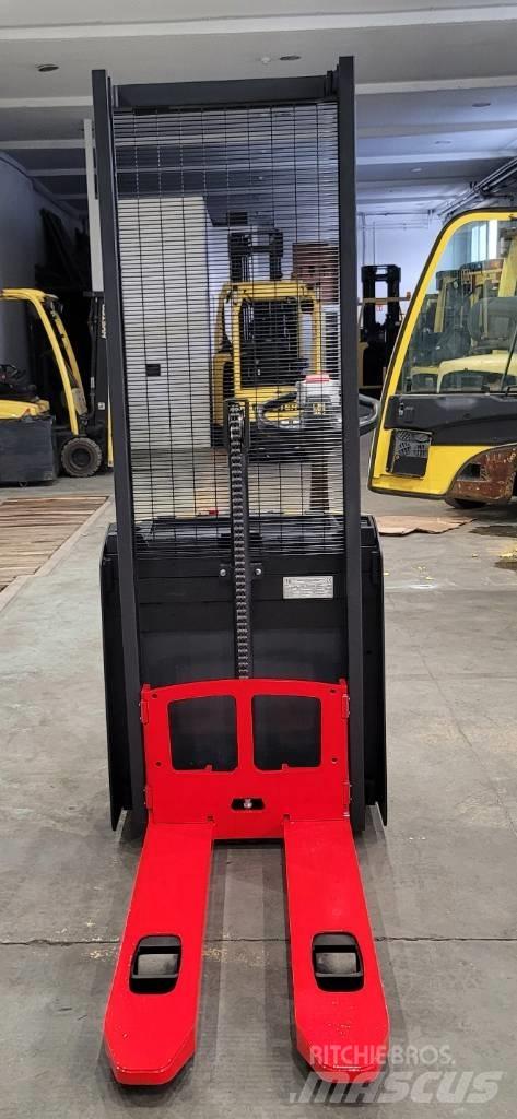 Hyster S 1.0 E شاحنات ذات رافعات شوكية - أخرى