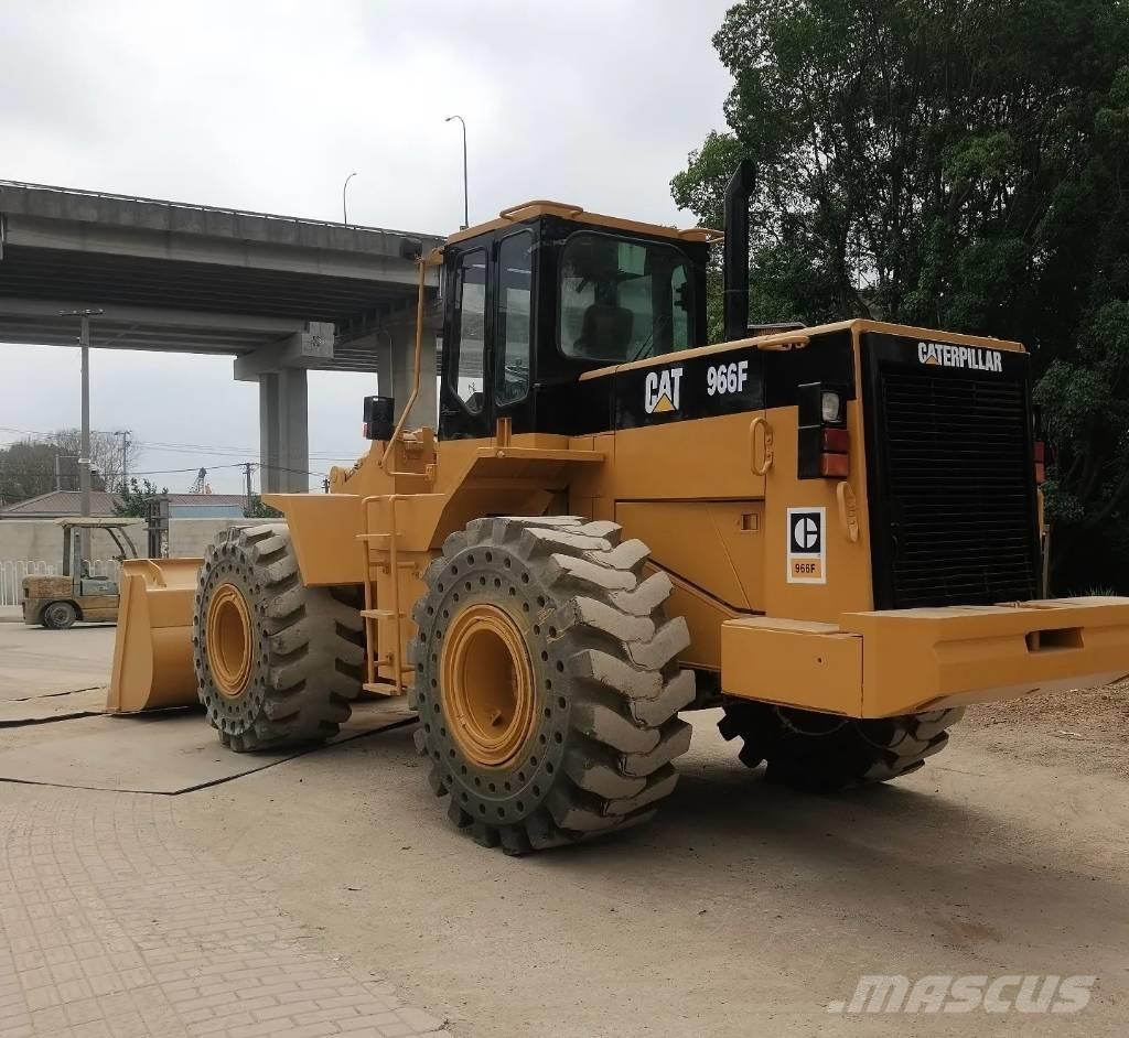 CAT 966 F لوادر بعجل