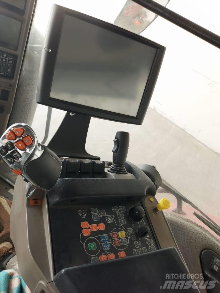 Case IH Magnum 250 الجرارات