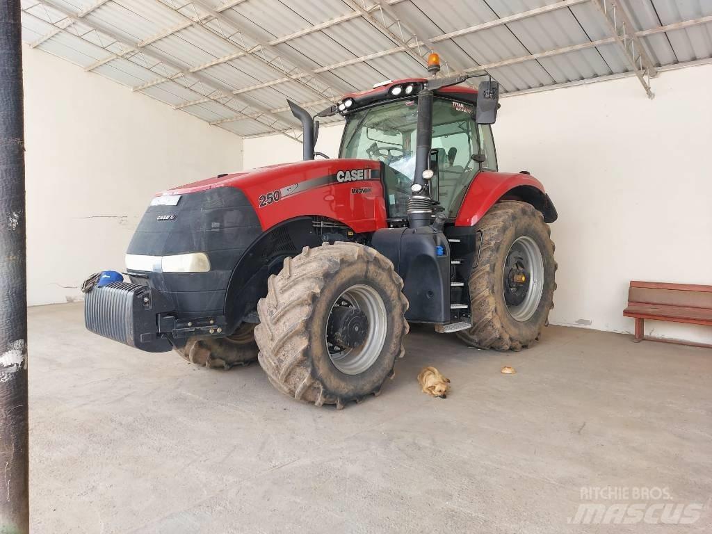 Case IH Magnum 250 الجرارات