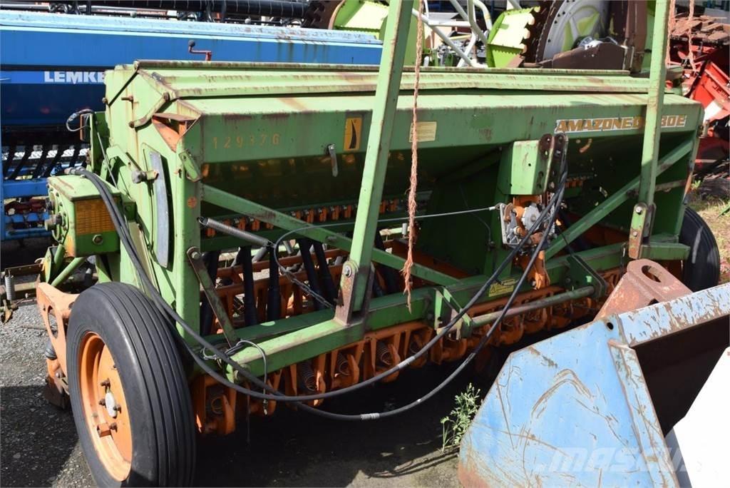 Amazone D8/30E مثاقيب