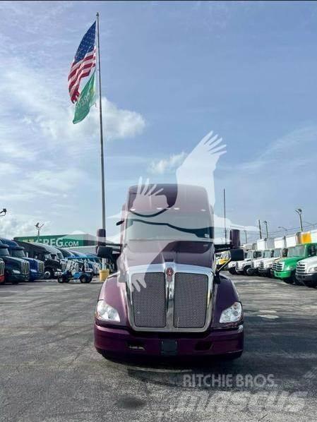 Kenworth T680 وحدات الجر