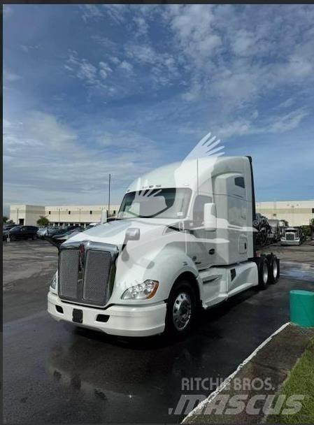 Kenworth T680 وحدات الجر