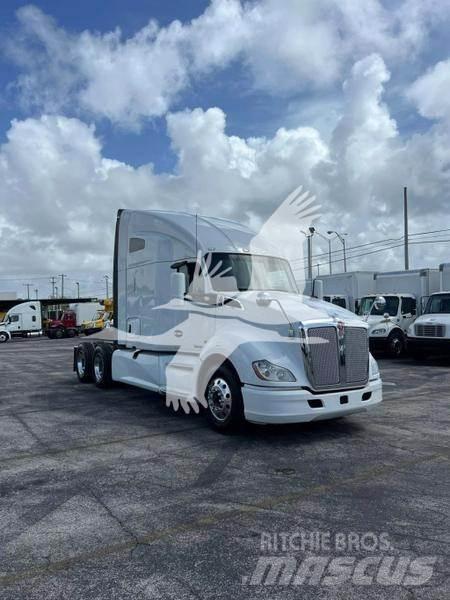 Kenworth T680 وحدات الجر