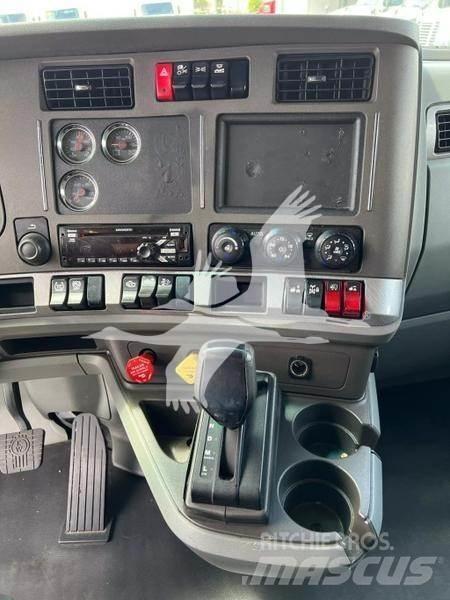 Kenworth T680 وحدات الجر