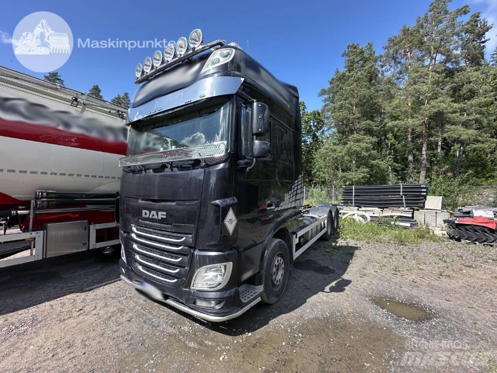 DAF XF 510 شاحنات بمقصورة وهيكل