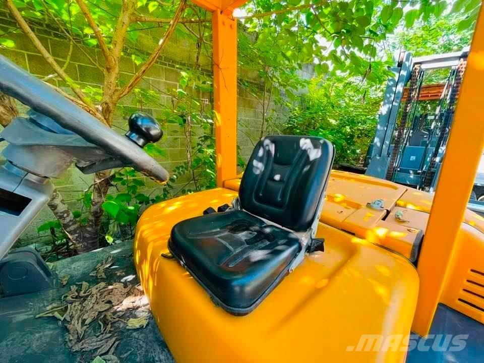 TCM FD 50 شاحنات الديزل