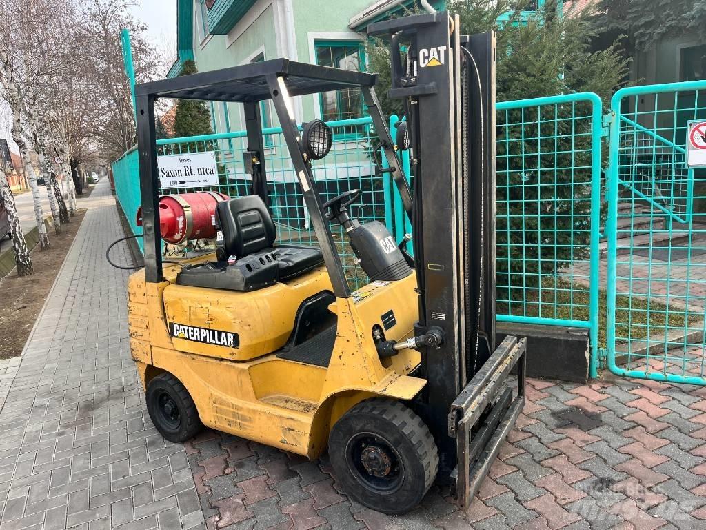 CAT GP 15 AC V-4100 شاحنات LPG