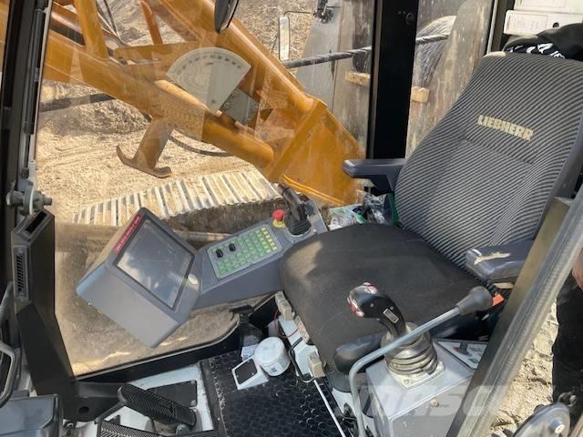 Liebherr HS 8100 HD حفارات ساحبة