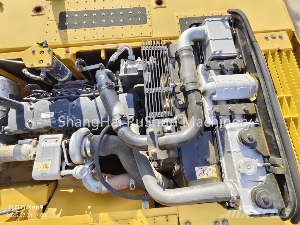 Komatsu 220-8 حفارات زحافة