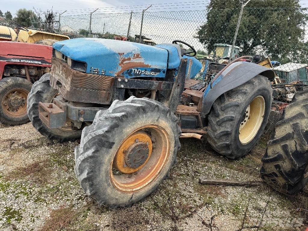 New Holland TN 75 الجرارات