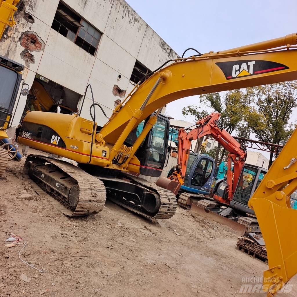 CAT 320 C L حفارات زحافة