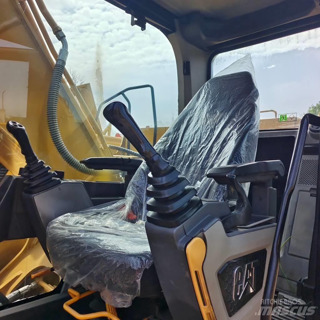 CAT 320 GC حفارات زحافة
