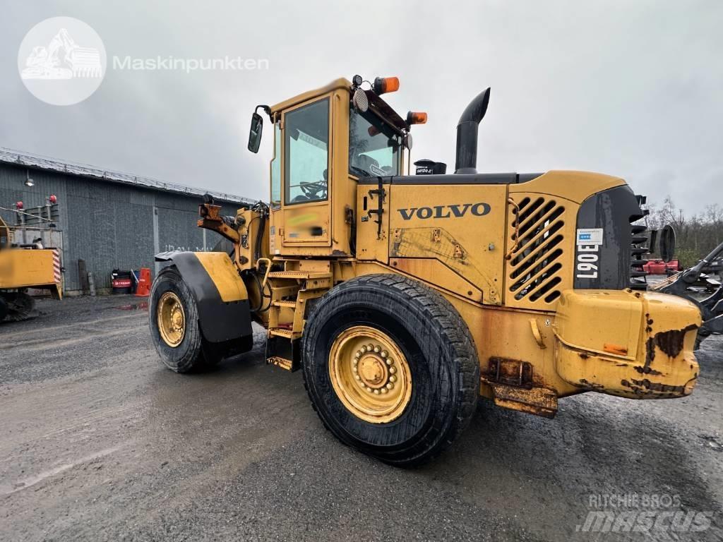 Volvo L 90 E لوادر بعجل