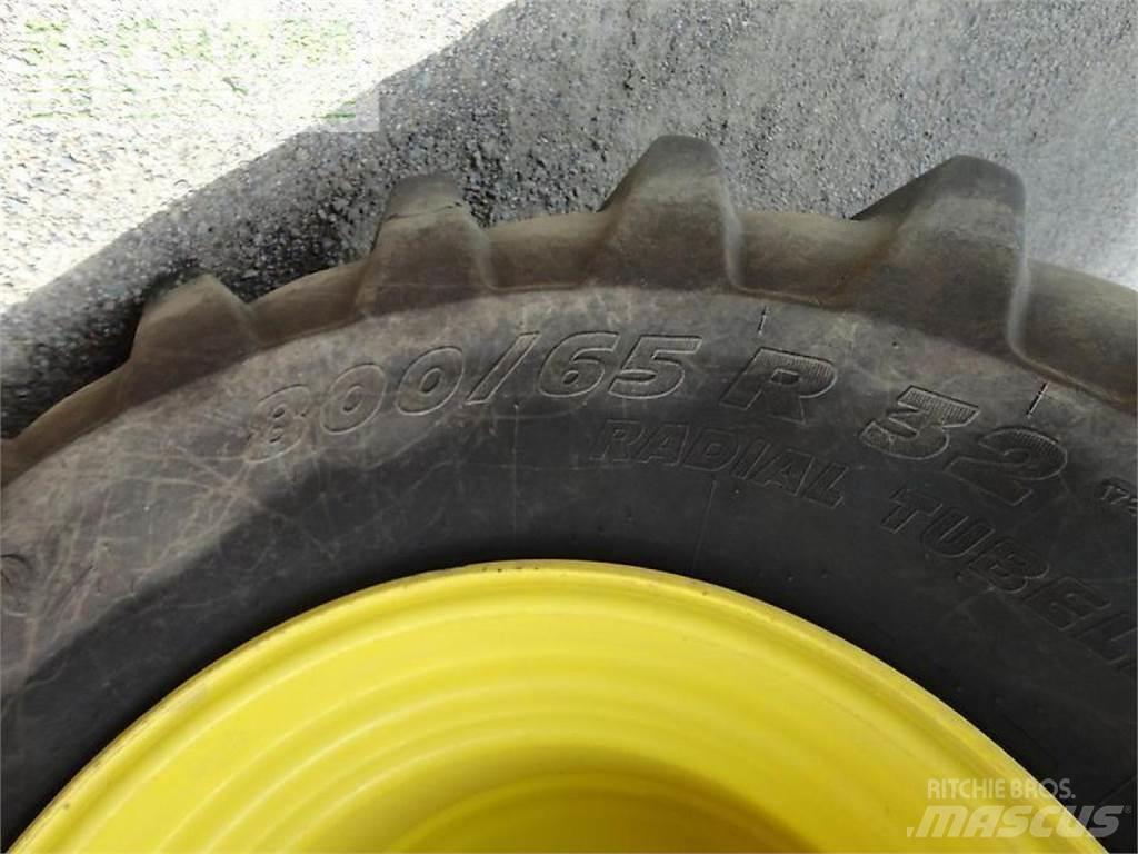 John Deere t670 حصادات