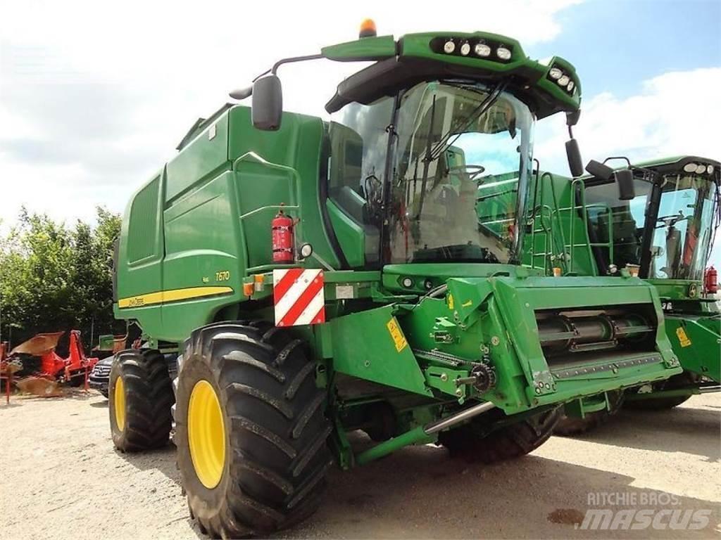 John Deere t670 حصادات