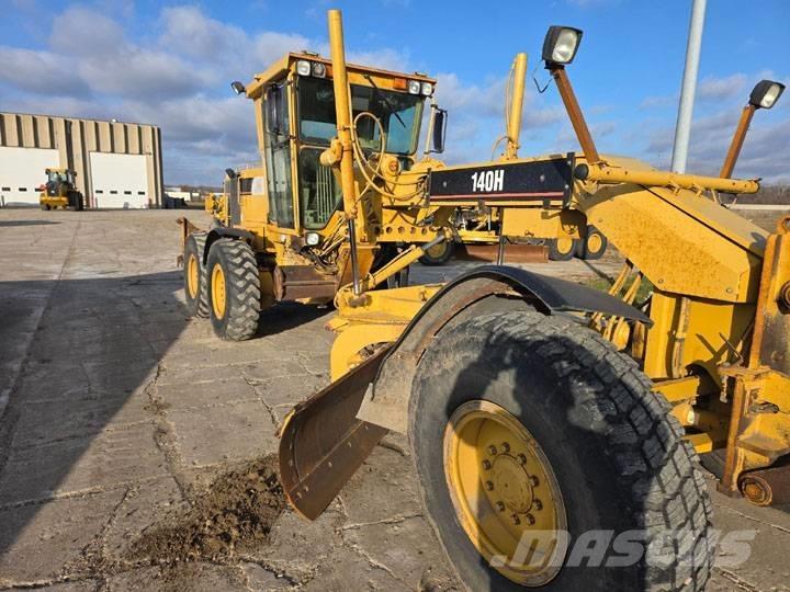 CAT 140 H معدات تمهيد الطرق