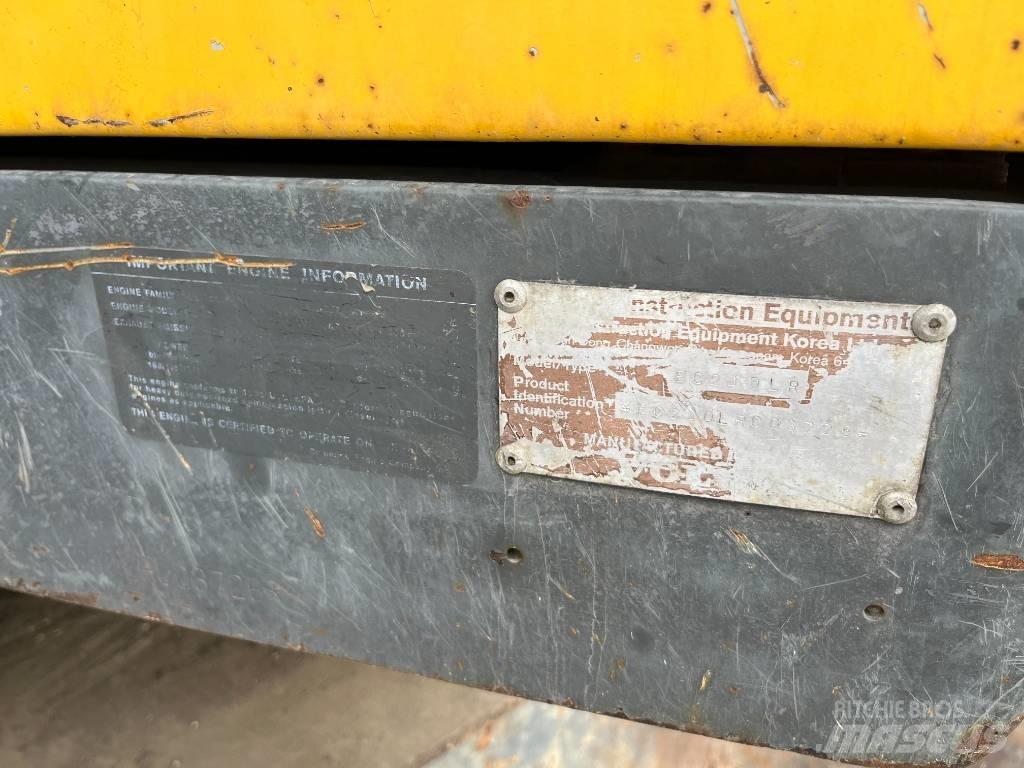 Volvo EC 240 LR حفارات طويلة الذراع