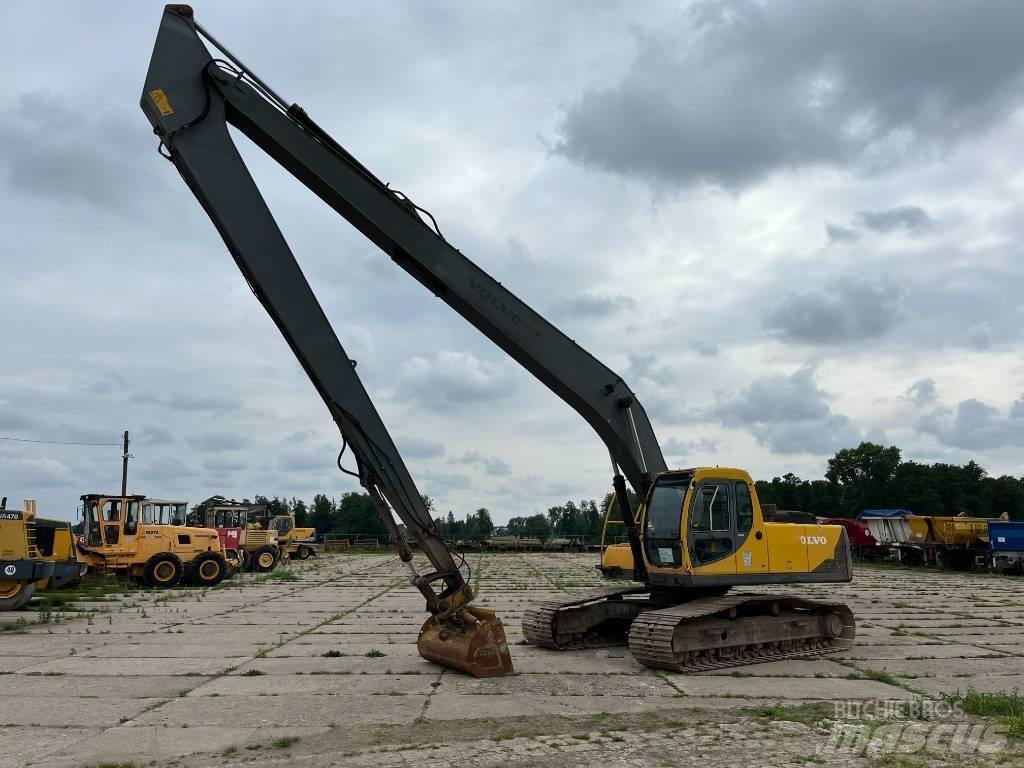 Volvo EC 240 LR حفارات طويلة الذراع
