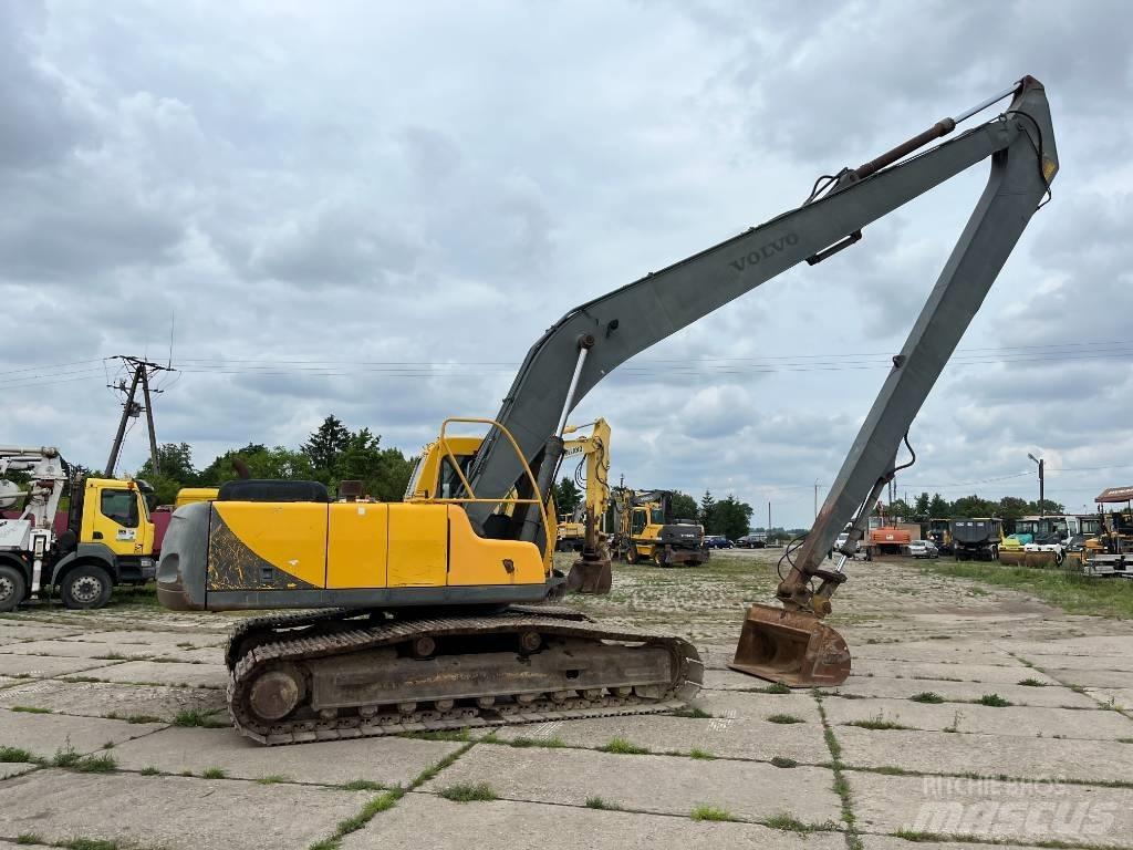 Volvo EC 240 LR حفارات طويلة الذراع