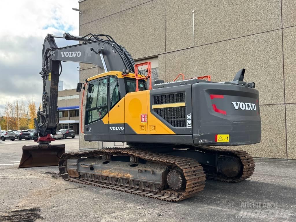 Volvo EC 300 E حفارات زحافة