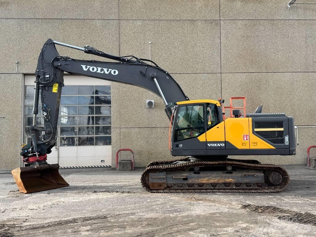 Volvo EC 300 E حفارات زحافة