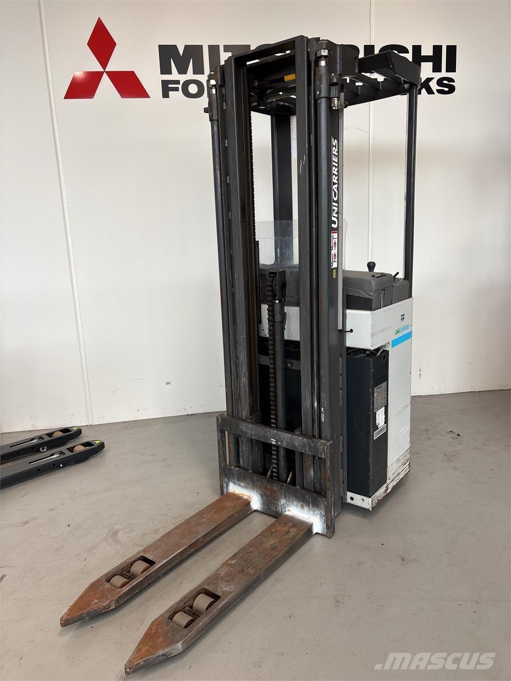 Atlet A160 شاحنات مناولة ذاتية الدفع