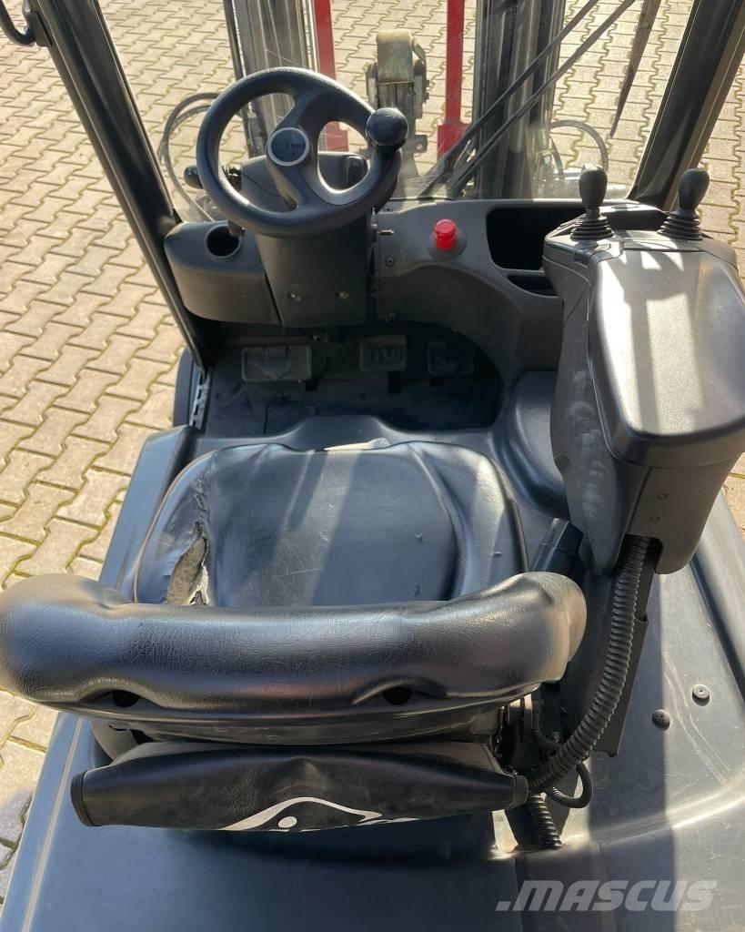 Linde E 20 L شاحنات ذات رافعات شوكية تعمل بالكهرباء
