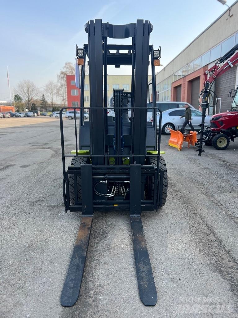 Clark S 30 L شاحنات LPG