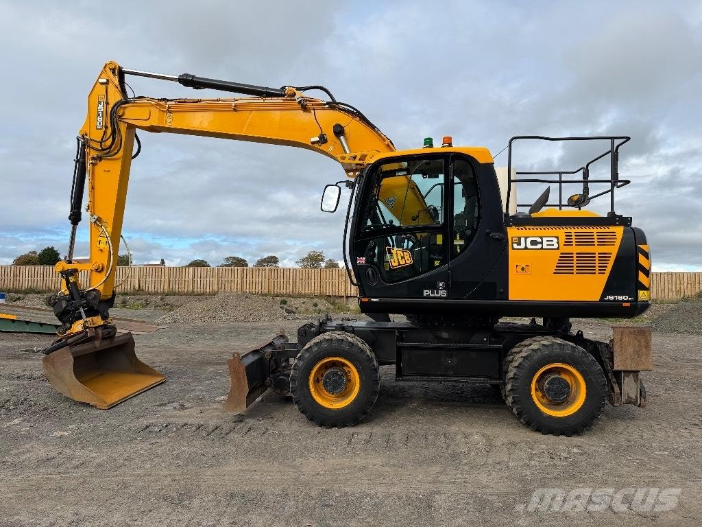 JCB JS 160 W حفارات بعجل