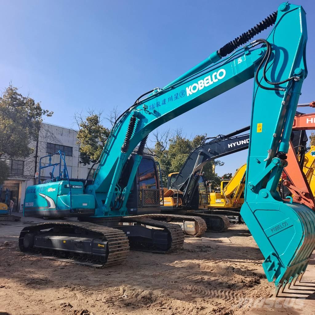 Kobelco SK 200-8 حفارات زحافة