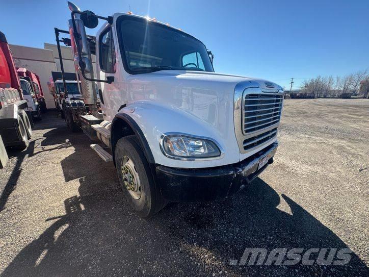 Freightliner M2 شاحنات قابلة للفك