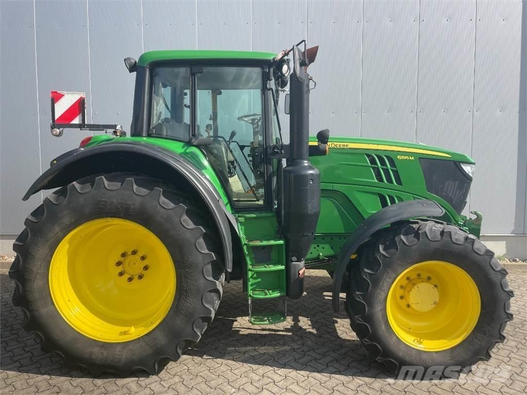 John Deere 6195M الجرارات